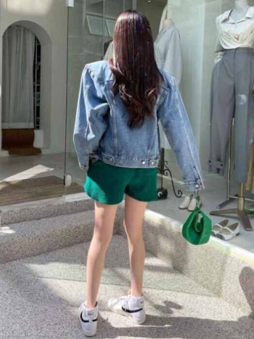 클래식하고 유행을 타지 않는 홍콩 스타일 스트리트 패션 - Street Fashion Hong Kong 리뷰 및 가격