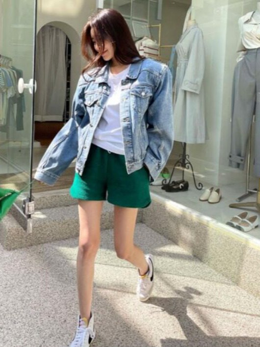 클래식하고 유행을 타지 않는 홍콩 스타일 스트리트 패션 - Street Fashion Hong Kong 리뷰 및 가격