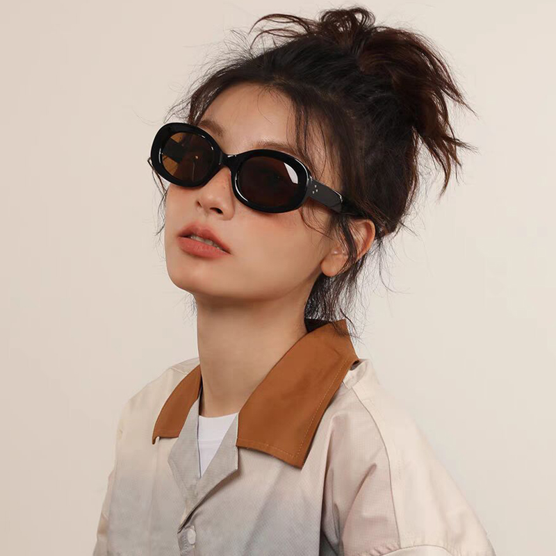 다목적 패션 선글라스 새로운 타원형 프레임 태양 안경  - Street Fashion Photo 리뷰 및 가격